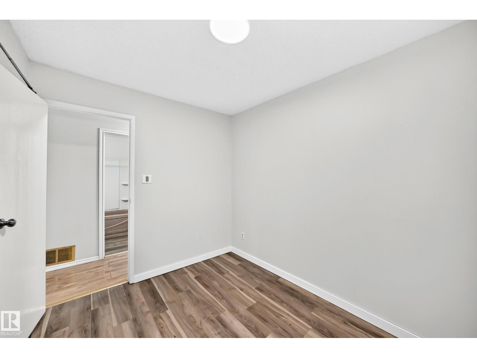 1103 56 St NW, Edmonton, Alberta  T6L 1Y4 - Photo 27 - E4494766