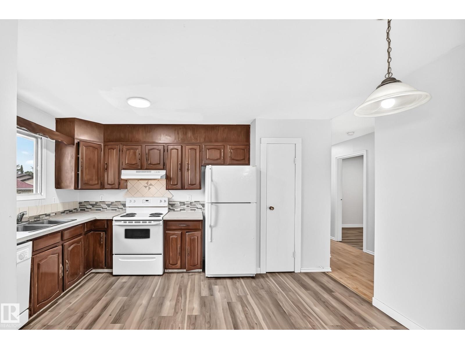 1103 56 St NW, Edmonton, Alberta  T6L 1Y4 - Photo 6 - E4494766