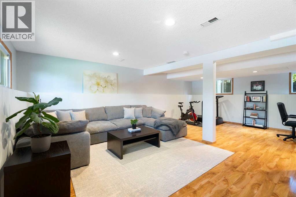 5032 Vanstone Crescent Nw, Calgary, Alberta  T3A 0V9 - Photo 27 - A2318910