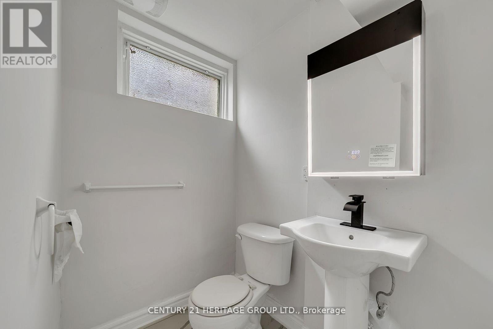 Bsmt - 31 Larabee Crescent, Toronto, Ontario M3A 3E6 - Photo 4 - C13469154
