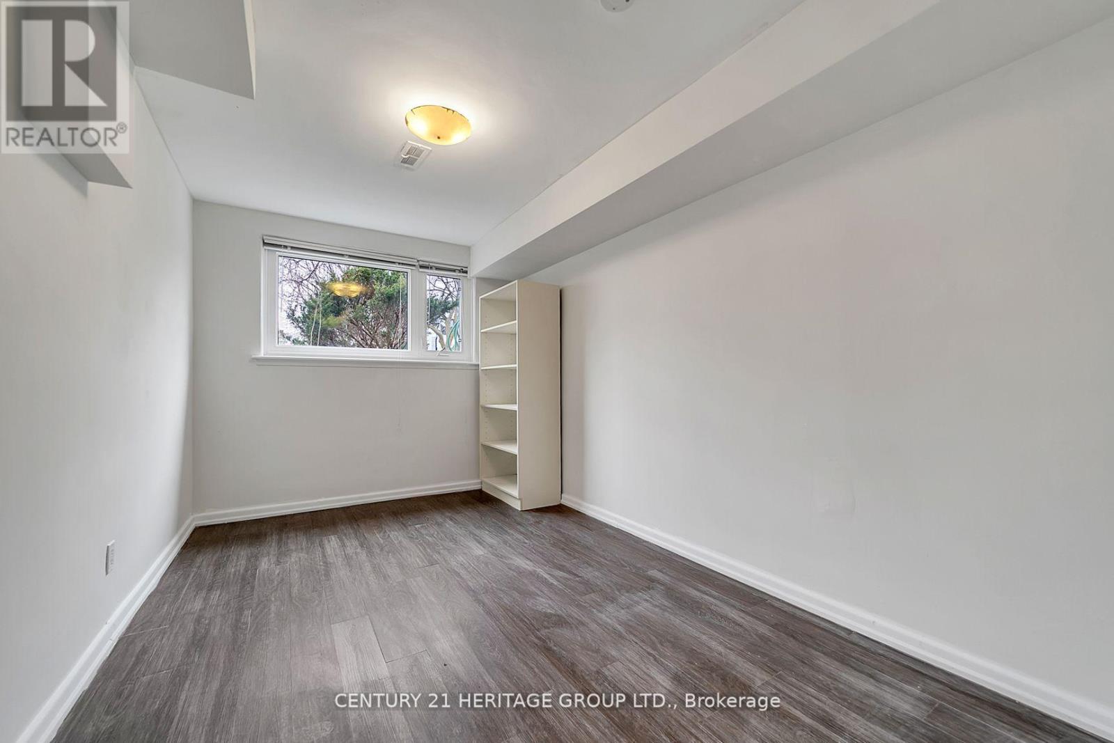 Bsmt - 31 Larabee Crescent, Toronto, Ontario M3A 3E6 - Photo 7 - C13469154