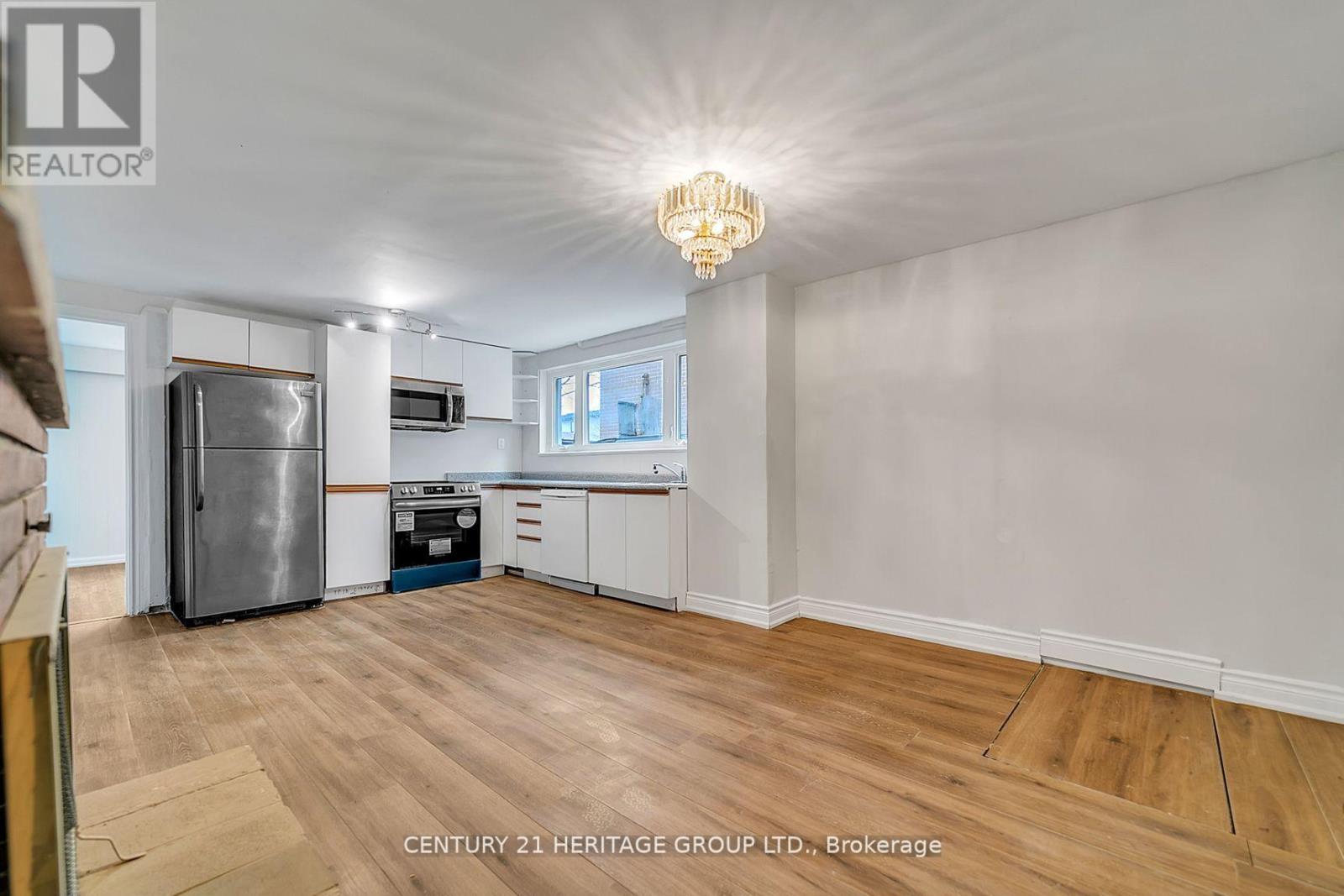 Bsmt - 31 Larabee Crescent, Toronto, Ontario M3A 3E6 - Photo 13 - C13469154