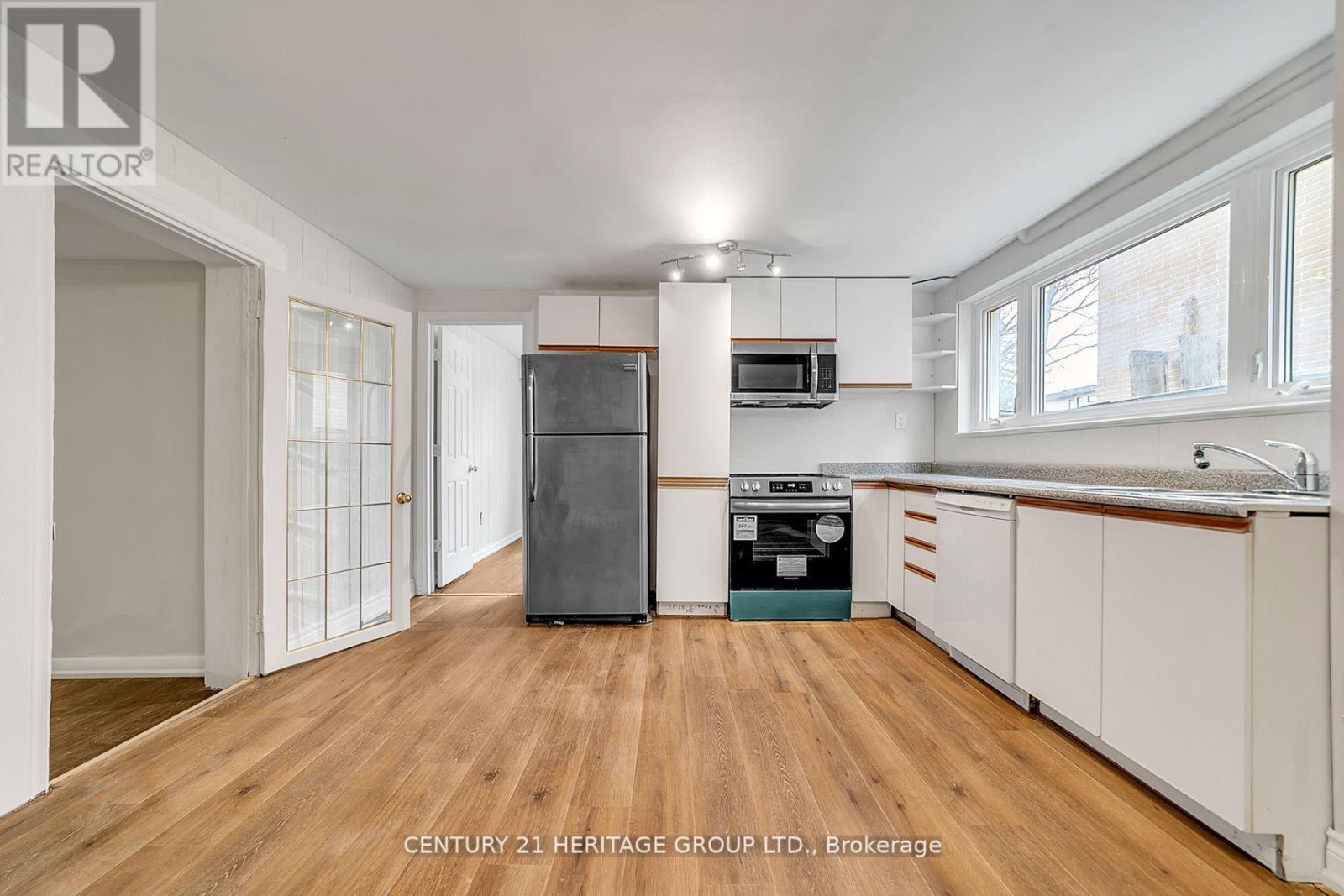 Bsmt - 31 Larabee Crescent, Toronto, Ontario M3A 3E6 - Photo 14 - C13469154