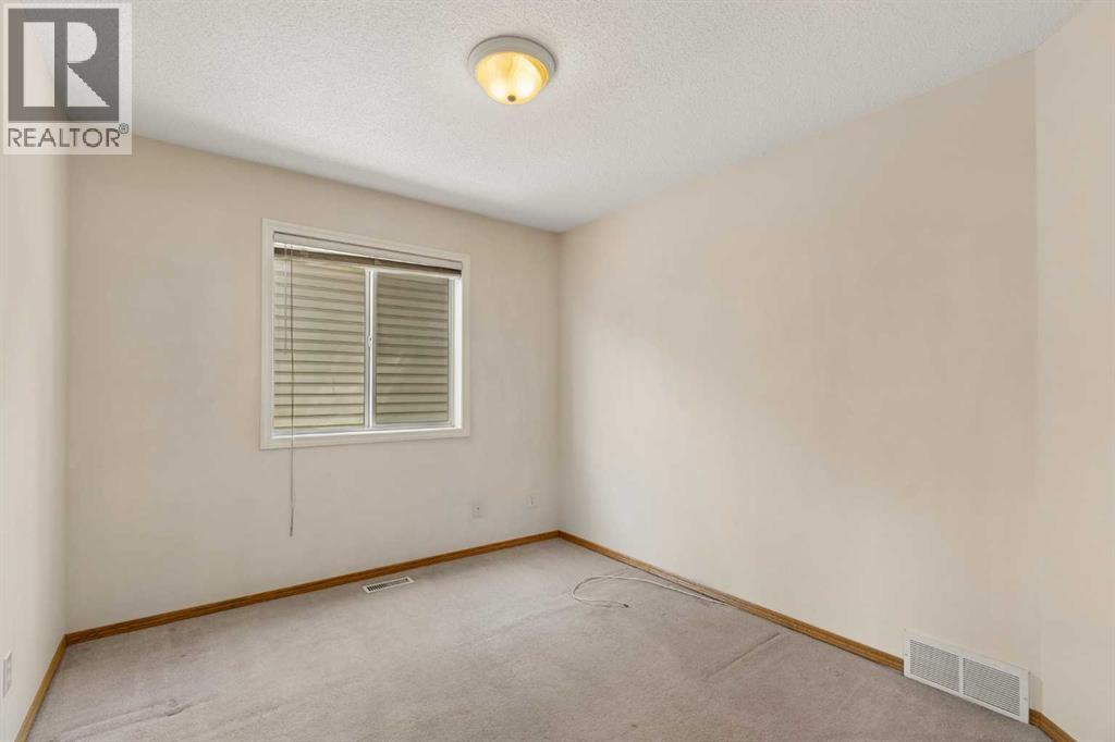 72 Douglas Glen Heights Se, Calgary, Alberta  T2Z 3T5 - Photo 11 - A2322067
