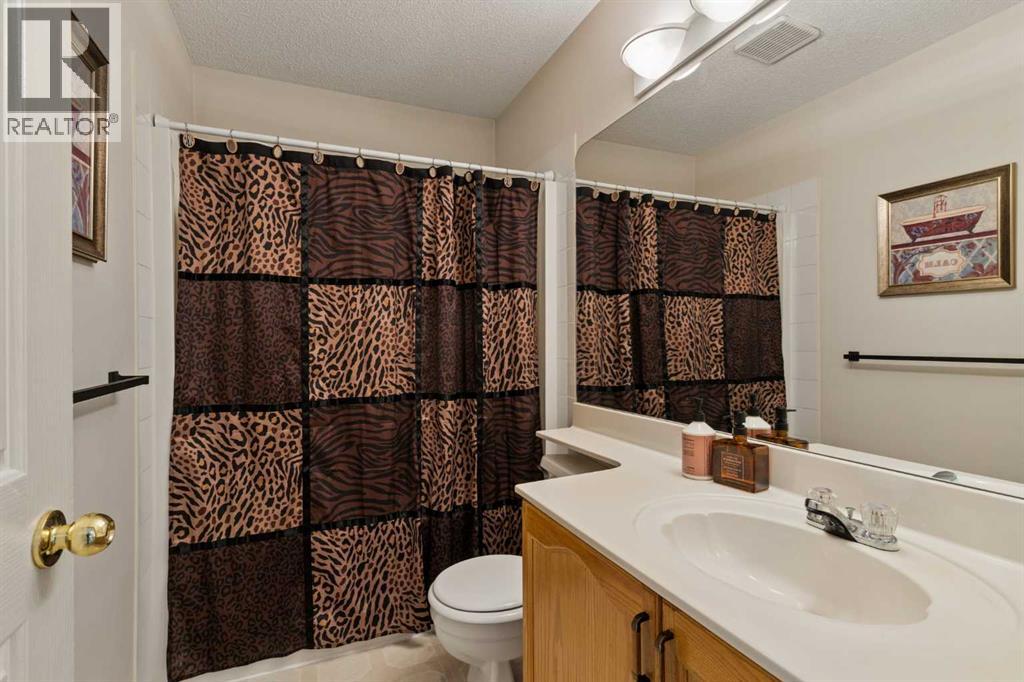 72 Douglas Glen Heights Se, Calgary, Alberta  T2Z 3T5 - Photo 27 - A2322067