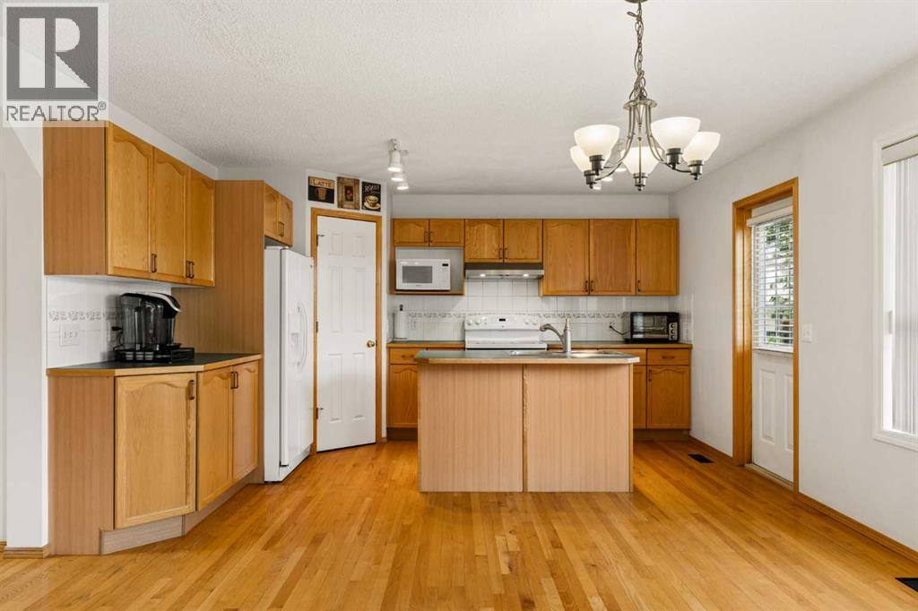 72 Douglas Glen Heights Se, Calgary, Alberta  T2Z 3T5 - Photo 5 - A2322067