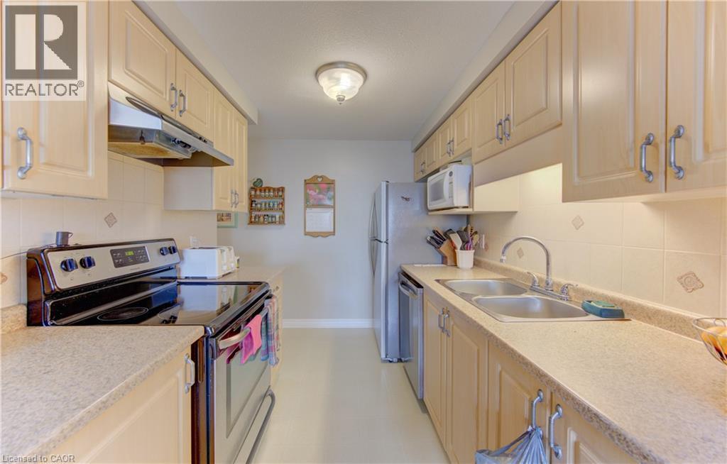 60 Foxglove Crescent, Kitchener, Ontario  N2E 3Y7 - Photo 11 - 40841305