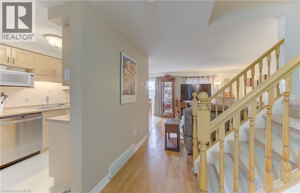 60 Foxglove Crescent, Kitchener, Ontario  N2E 3Y7 - Photo 5 - 40841305