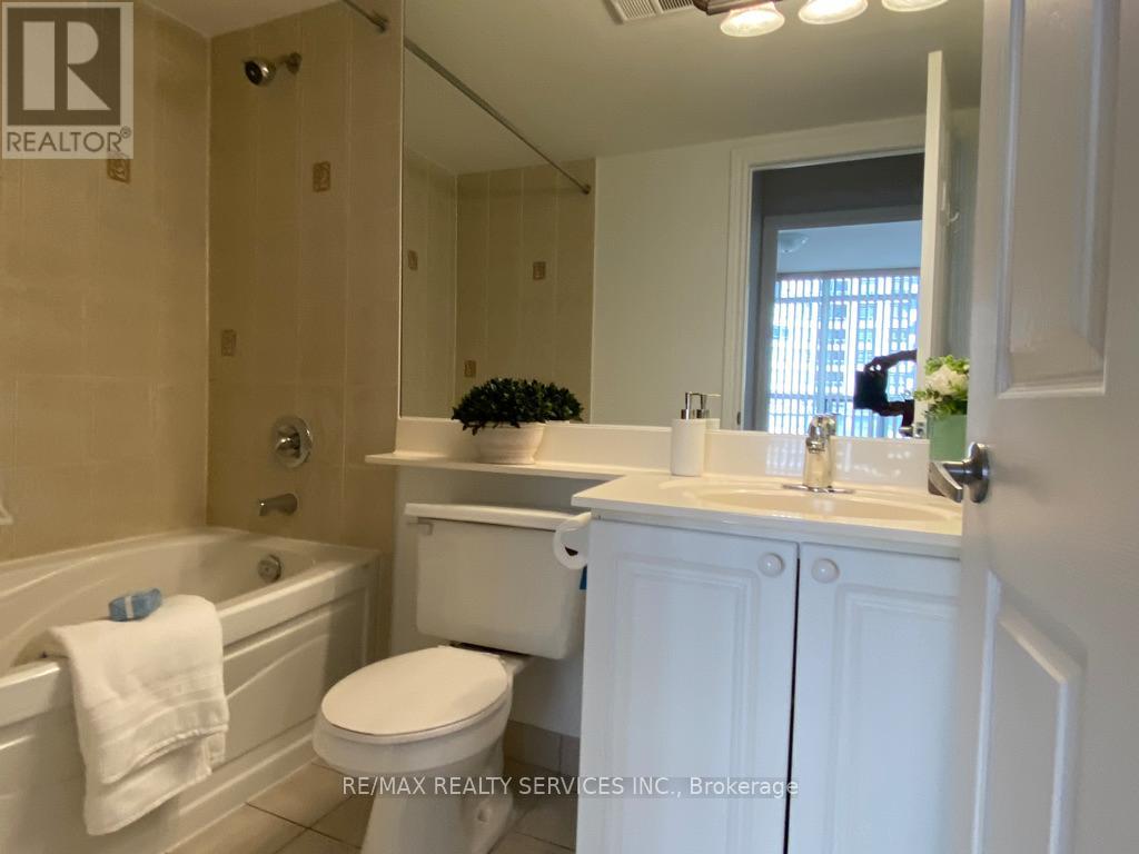 718 - 3880 Duke Of York Boulevard, Mississauga, Ontario  L5B 4M7 - Photo 9 - W13469006