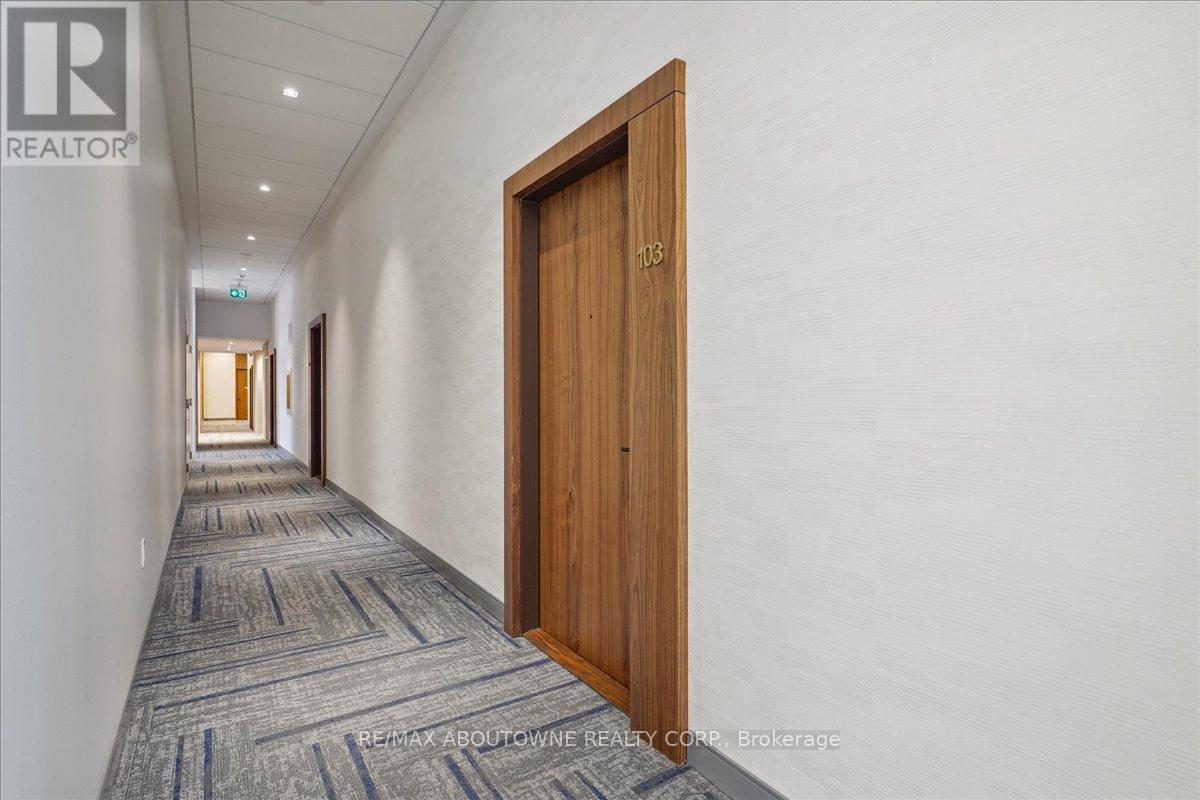 103 - 509 Dundas Street W, Oakville, Ontario  L6M 4M2 - Photo 1 - W13469190