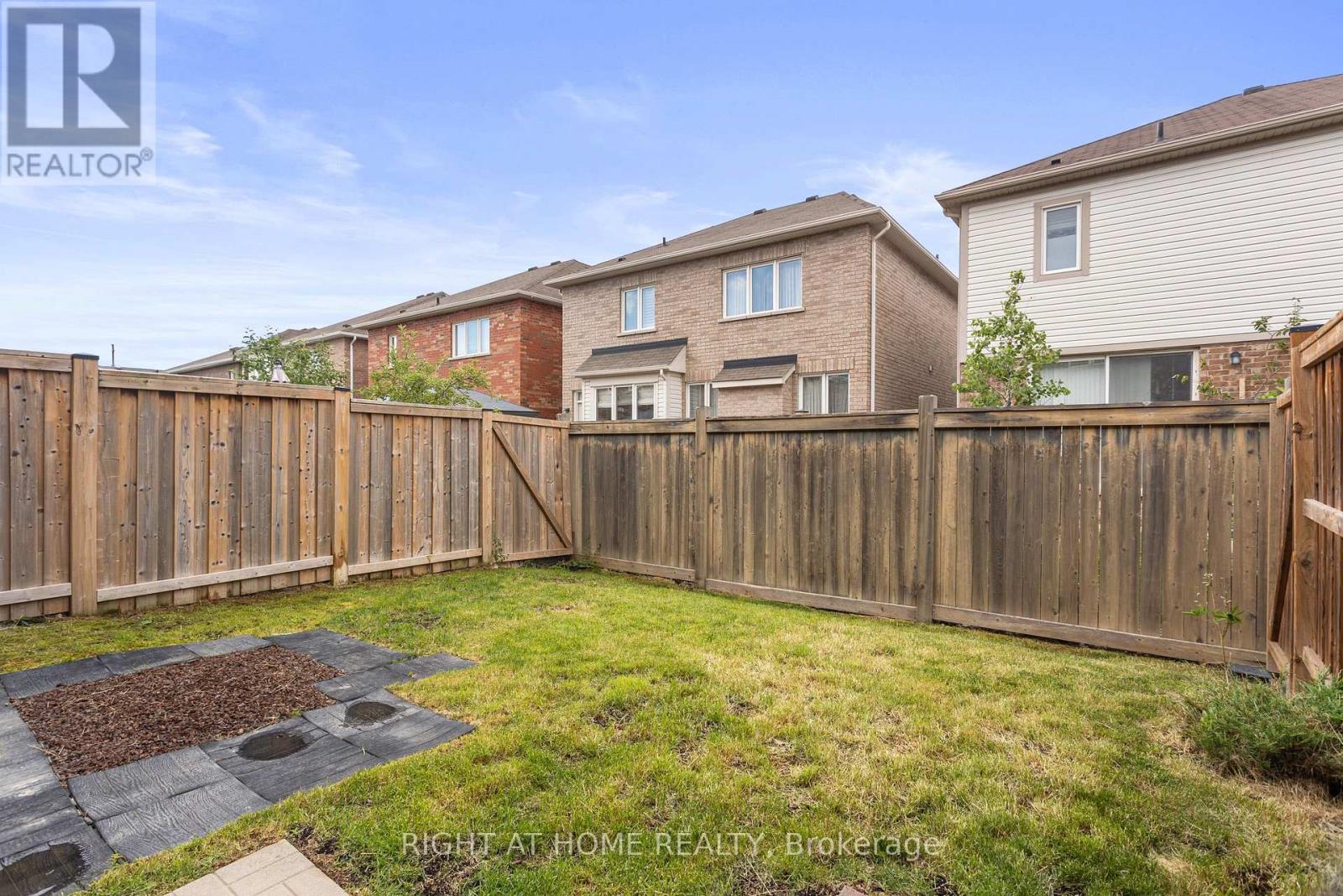 1550 Gainer Crescent, Milton, Ontario  L9T 8Y3 - Photo 8 - W13469198