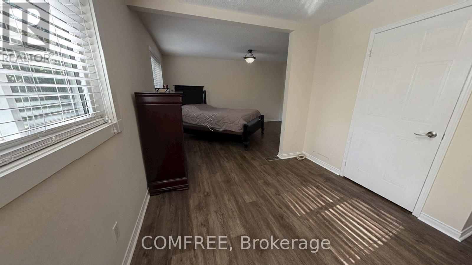 9 Birdie Court, Wasaga Beach, Ontario  L9Z 1C1 - Photo 11 - S13469322