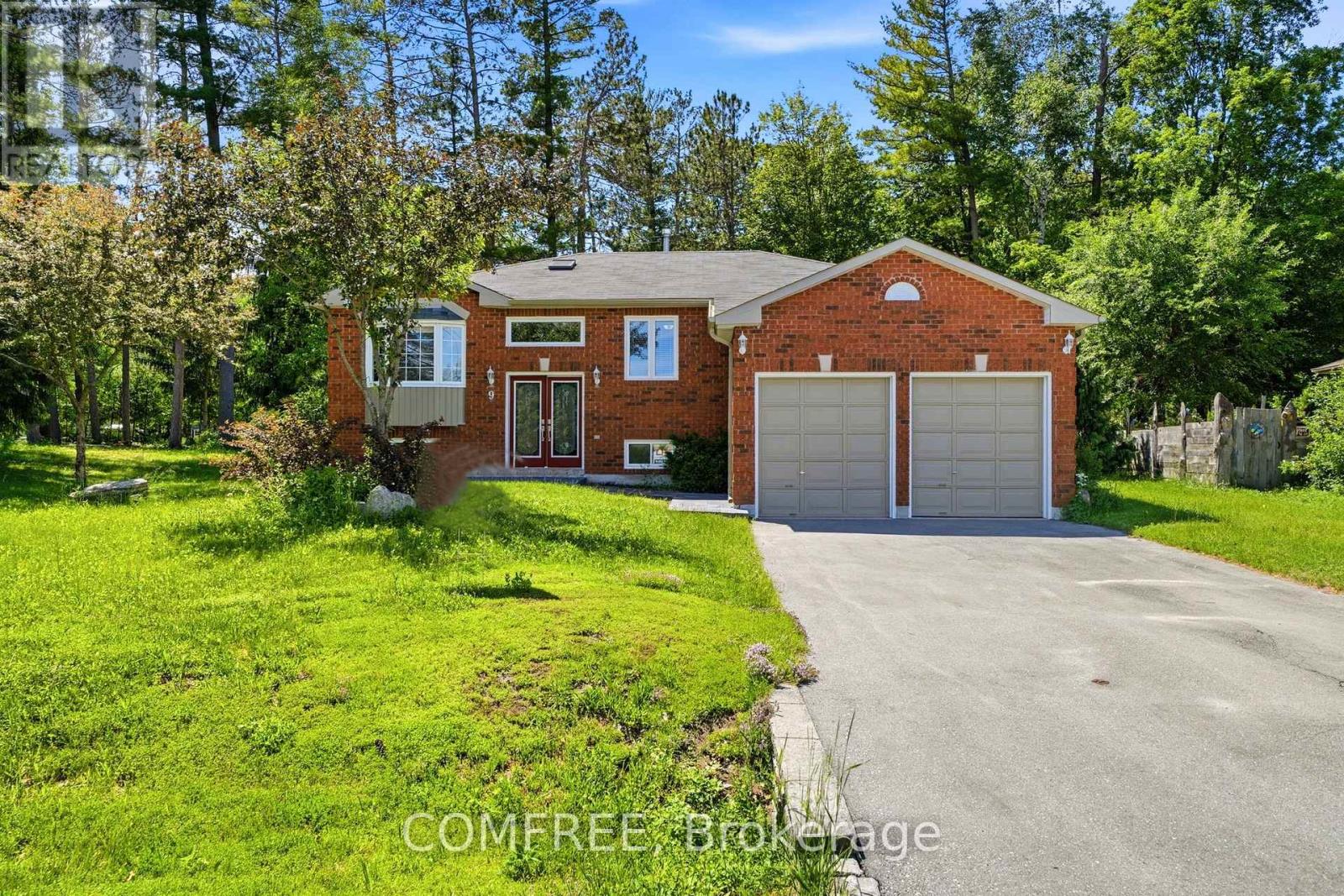 9 Birdie Court, Wasaga Beach, Ontario  L9Z 1C1 - Photo 2 - S13469322