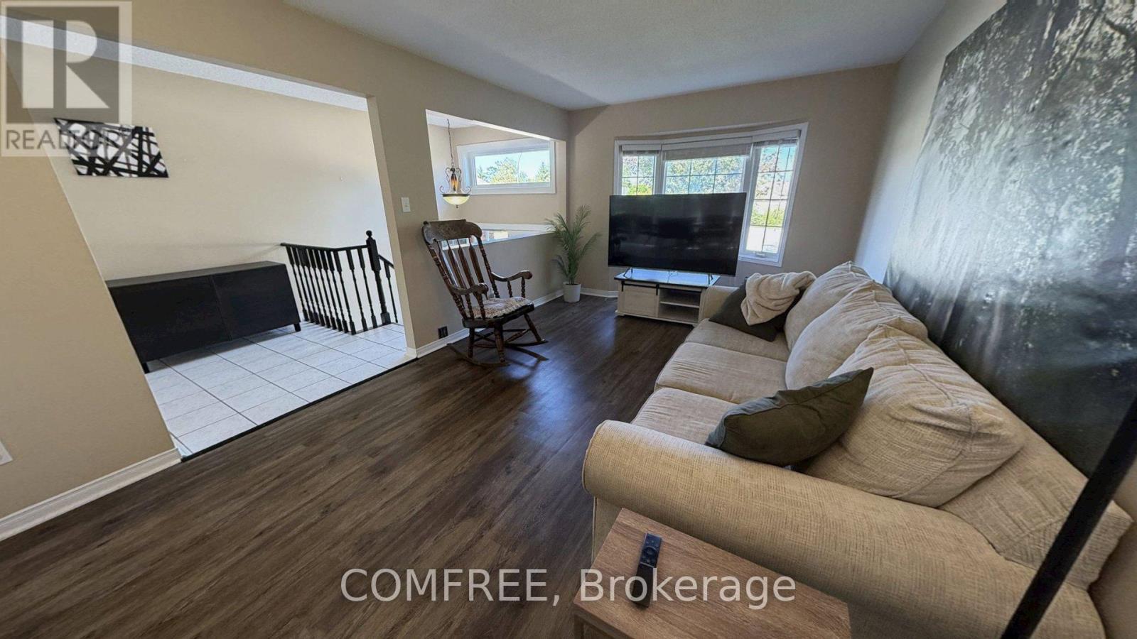 9 Birdie Court, Wasaga Beach, Ontario  L9Z 1C1 - Photo 5 - S13469322
