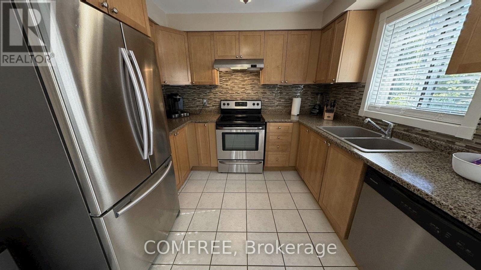 9 Birdie Court, Wasaga Beach, Ontario  L9Z 1C1 - Photo 9 - S13469322