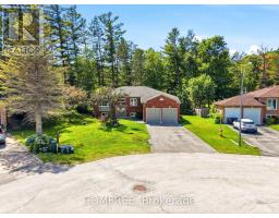 9 BIRDIE COURT, Wasaga Beach, Ontario
