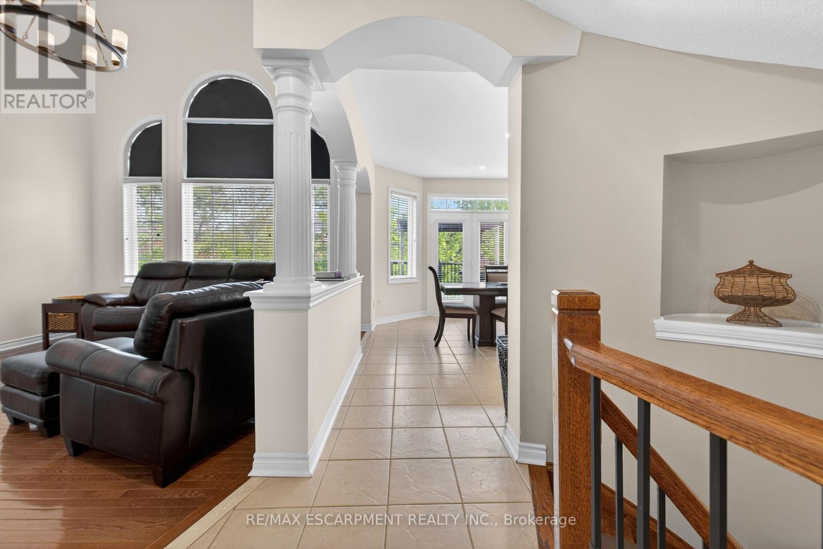 2431 Castlebrook Road, Oakville, Ontario  L6M 4Z2 - Photo 6 - W13155308