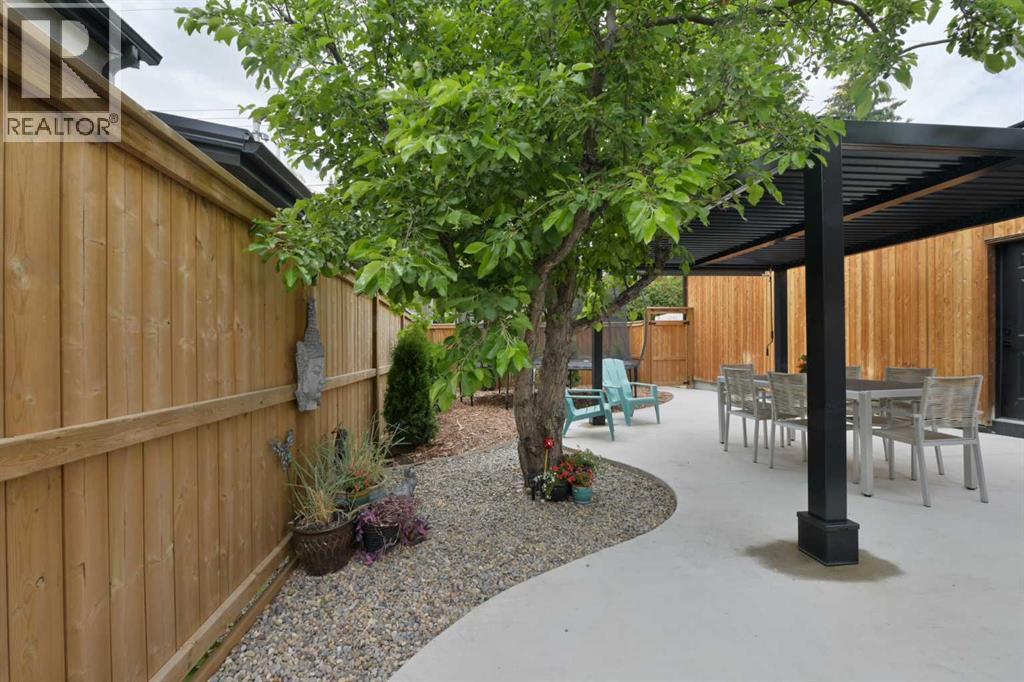 3111 Leduc Crescent SW, Calgary, Alberta  T3E 5X1 - Photo 40 - A2321636