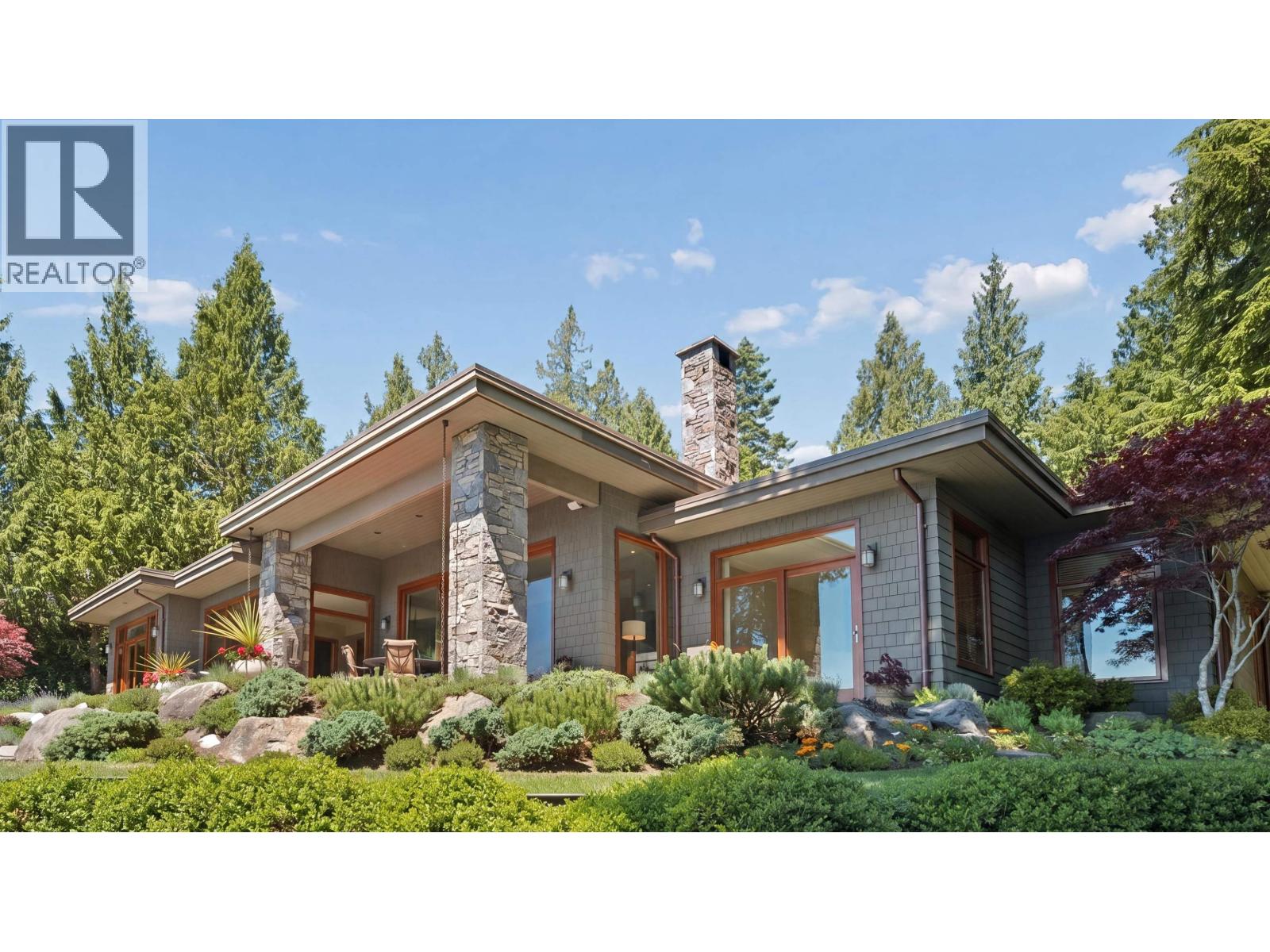 9269 Jorgensen Drive, Halfmoon Bay, British Columbia V7Z 1B4 - Photo 1 - R3137964