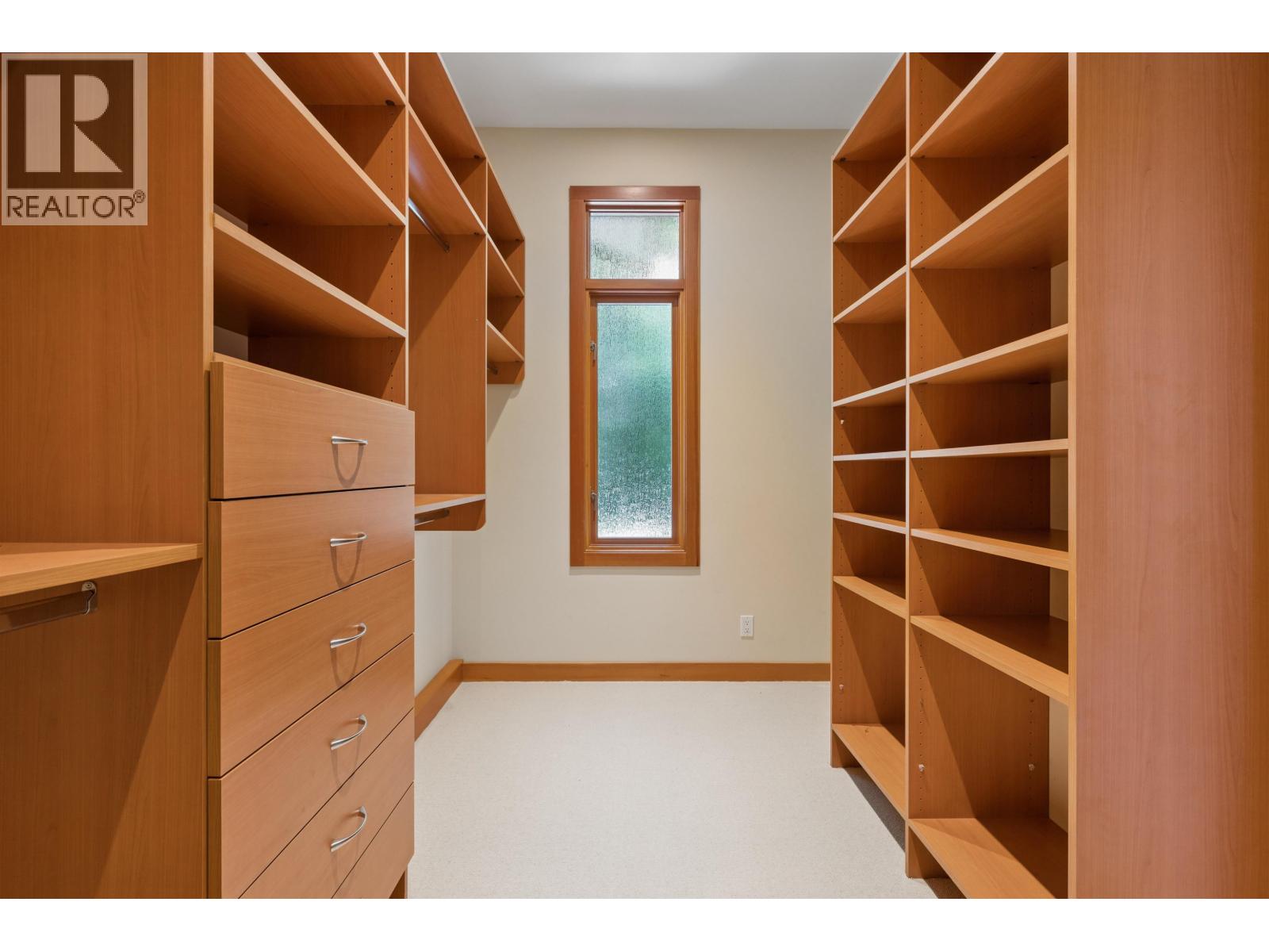 9269 Jorgensen Drive, Halfmoon Bay, British Columbia V7Z 1B4 - Photo 22 - R3137964