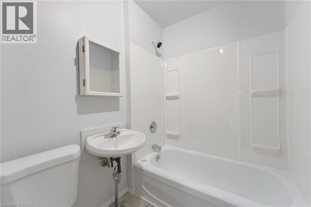 1 Byron Place, St. Catharines, Ontario  L2R 1M1 - Photo 15 - 40841493