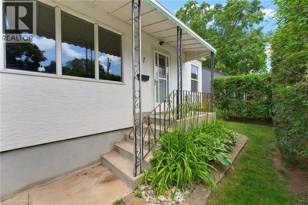1 Byron Place, St. Catharines, Ontario  L2R 1M1 - Photo 3 - 40841493