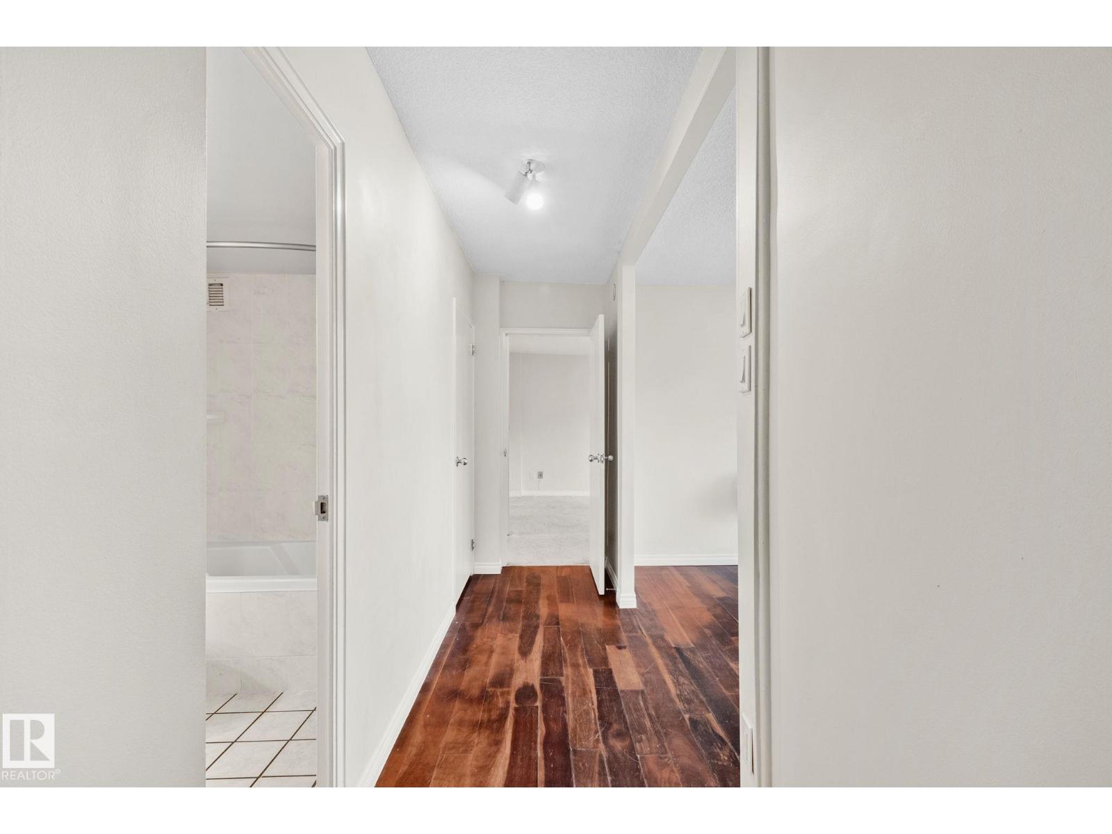 #205 9940 112 St Nw, Edmonton, Alberta  T5K 1L8 - Photo 14 - E4494780
