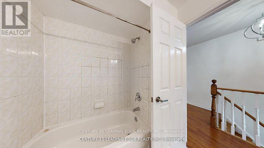 38 Rumi Crescent, Toronto, Ontario  M4A 2X6 - Photo 23 - C13468220