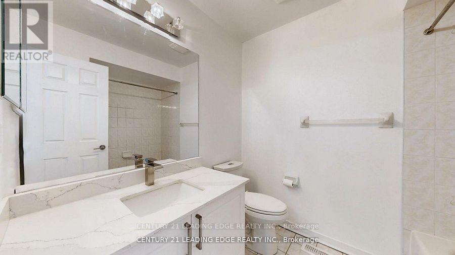 38 Rumi Crescent, Toronto, Ontario  M4A 2X6 - Photo 22 - C13468220