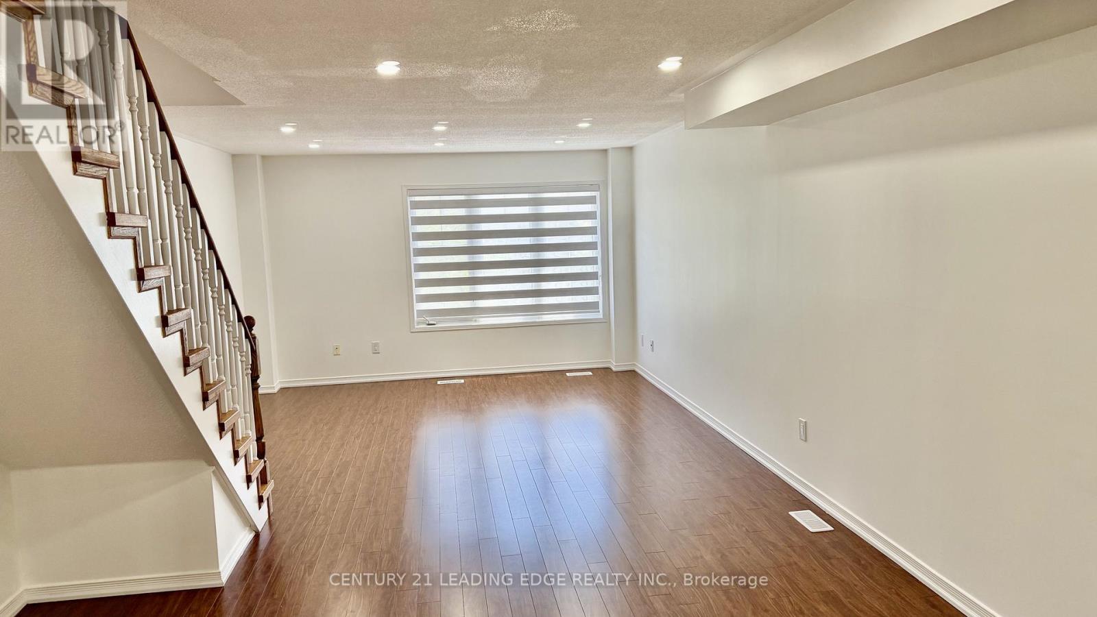 38 Rumi Crescent, Toronto, Ontario  M4A 2X6 - Photo 9 - C13468220