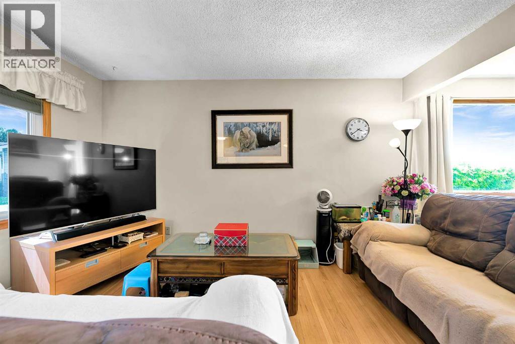244 Travis Place NE, Calgary, Alberta  T2K 3W4 - Photo 6 - A2317176