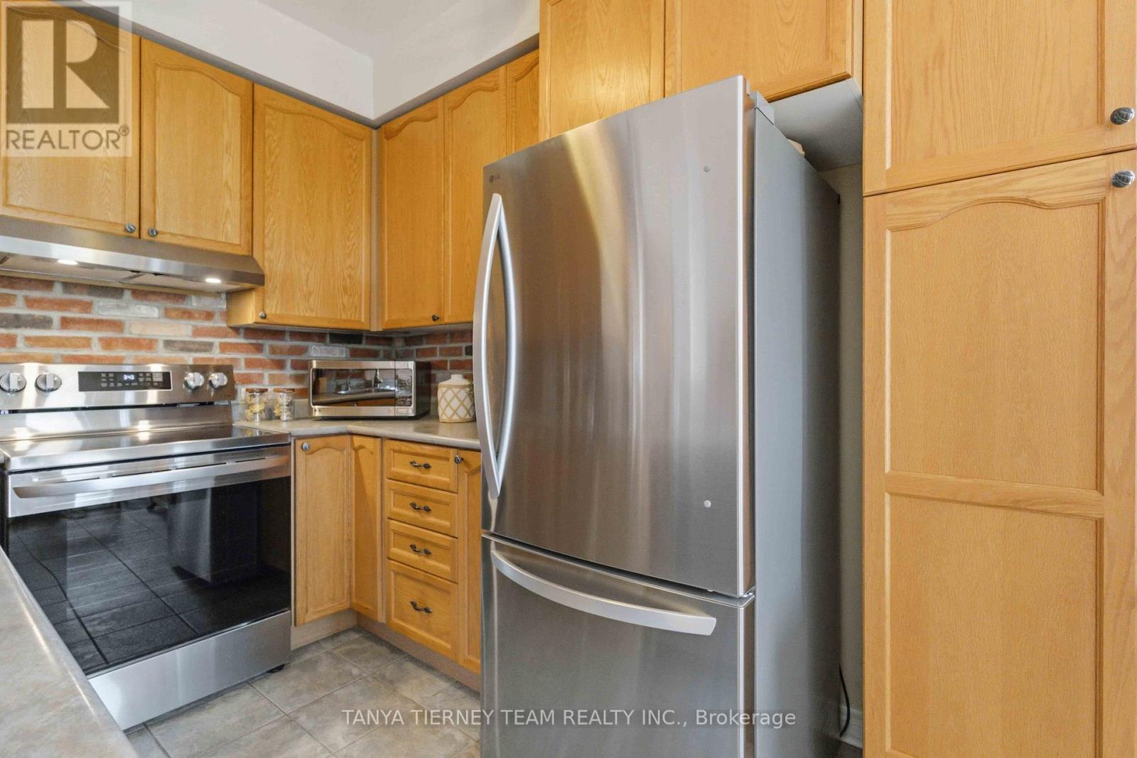 5 Cody Avenue, Whitby, Ontario  L1M 1K8 - Photo 21 - E13466868