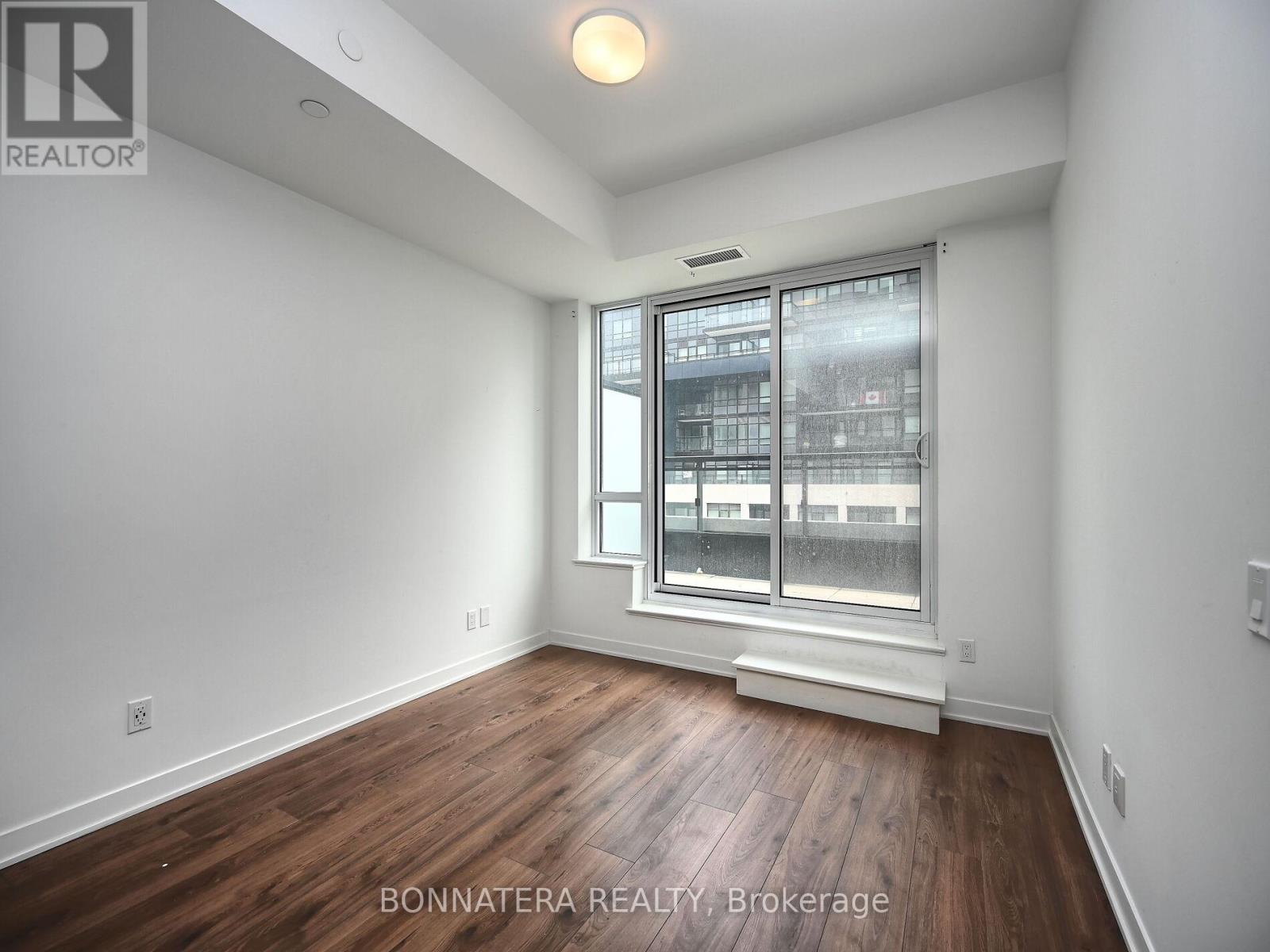 319 - 405 Dundas Street W, Oakville, Ontario  L6M 5P9 - Photo 13 - W13469244