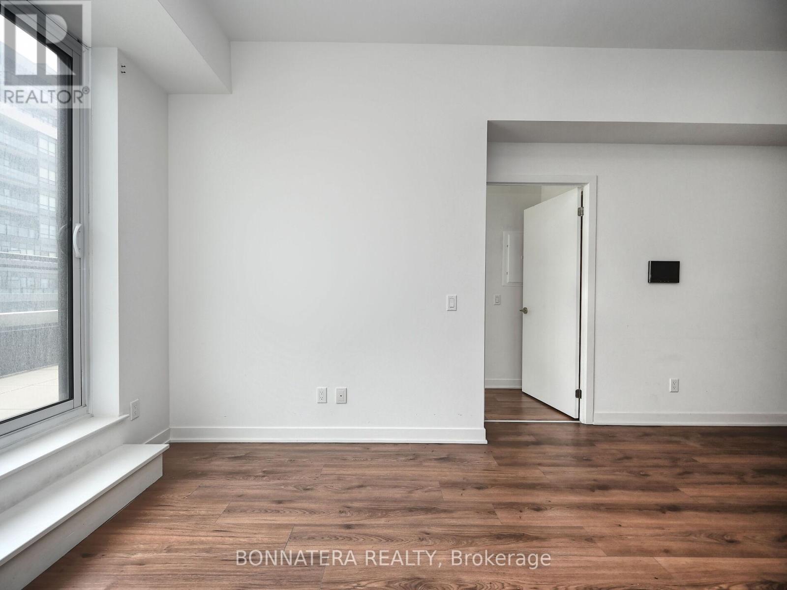 319 - 405 Dundas Street W, Oakville, Ontario  L6M 5P9 - Photo 16 - W13469244