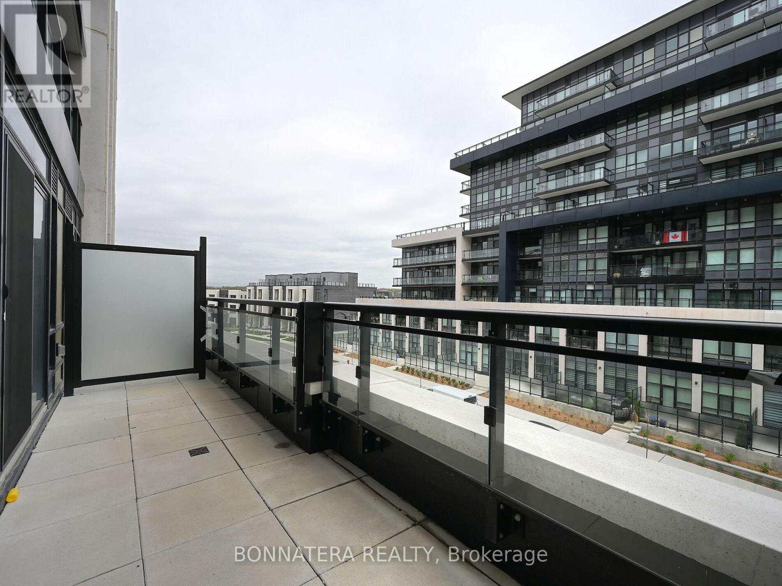 319 - 405 Dundas Street W, Oakville, Ontario  L6M 5P9 - Photo 35 - W13469244