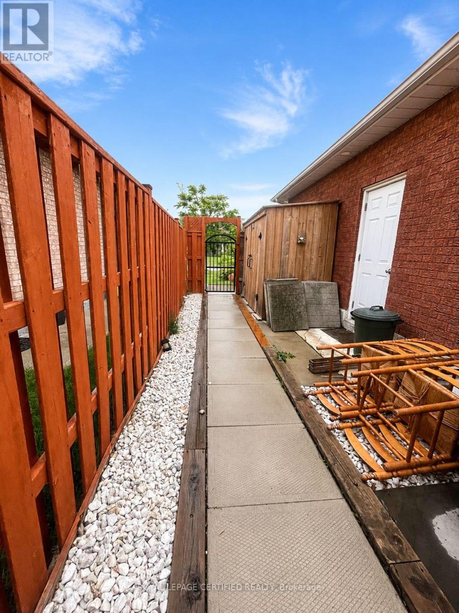Bsmt - 961 Stargazer Drive, Mississauga, Ontario  L5V 1E9 - Photo 6 - W13469282
