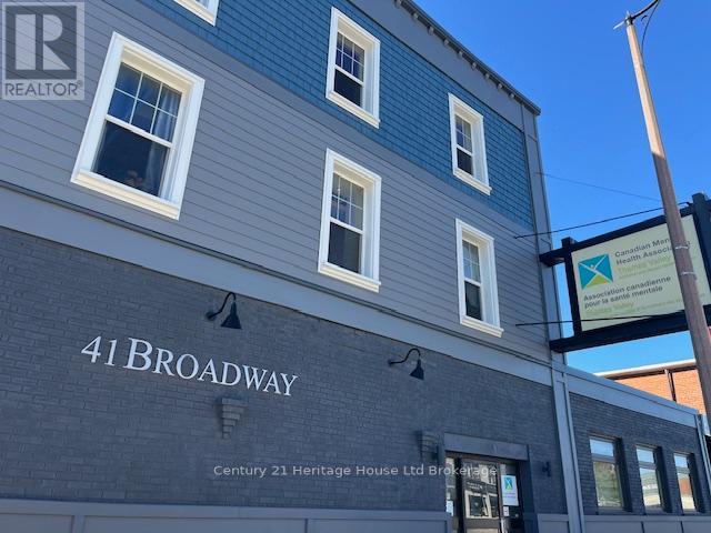 41 BROADWAY STREET, Tillsonburg, Ontario