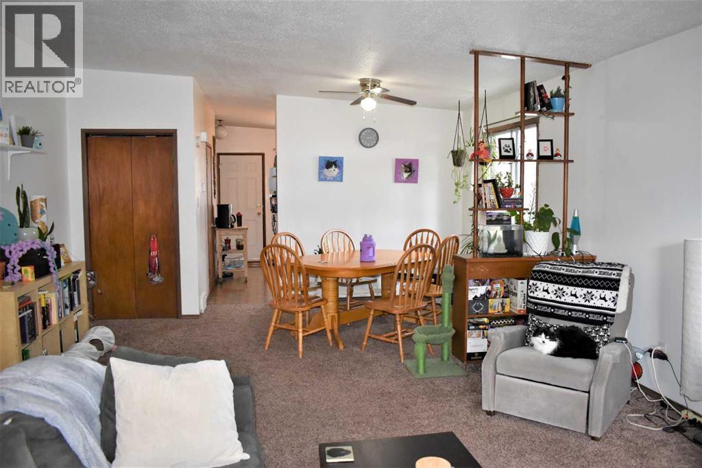 7528 And 7526 35 Avenue Nw, Calgary, Alberta  T3B 1T5 - Photo 6 - A2322589