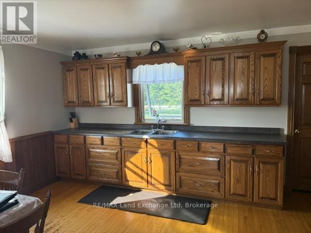 559 Bervie Side Road, Kincardine, Ontario  N2Z 2X5 - Photo 32 - X13469394