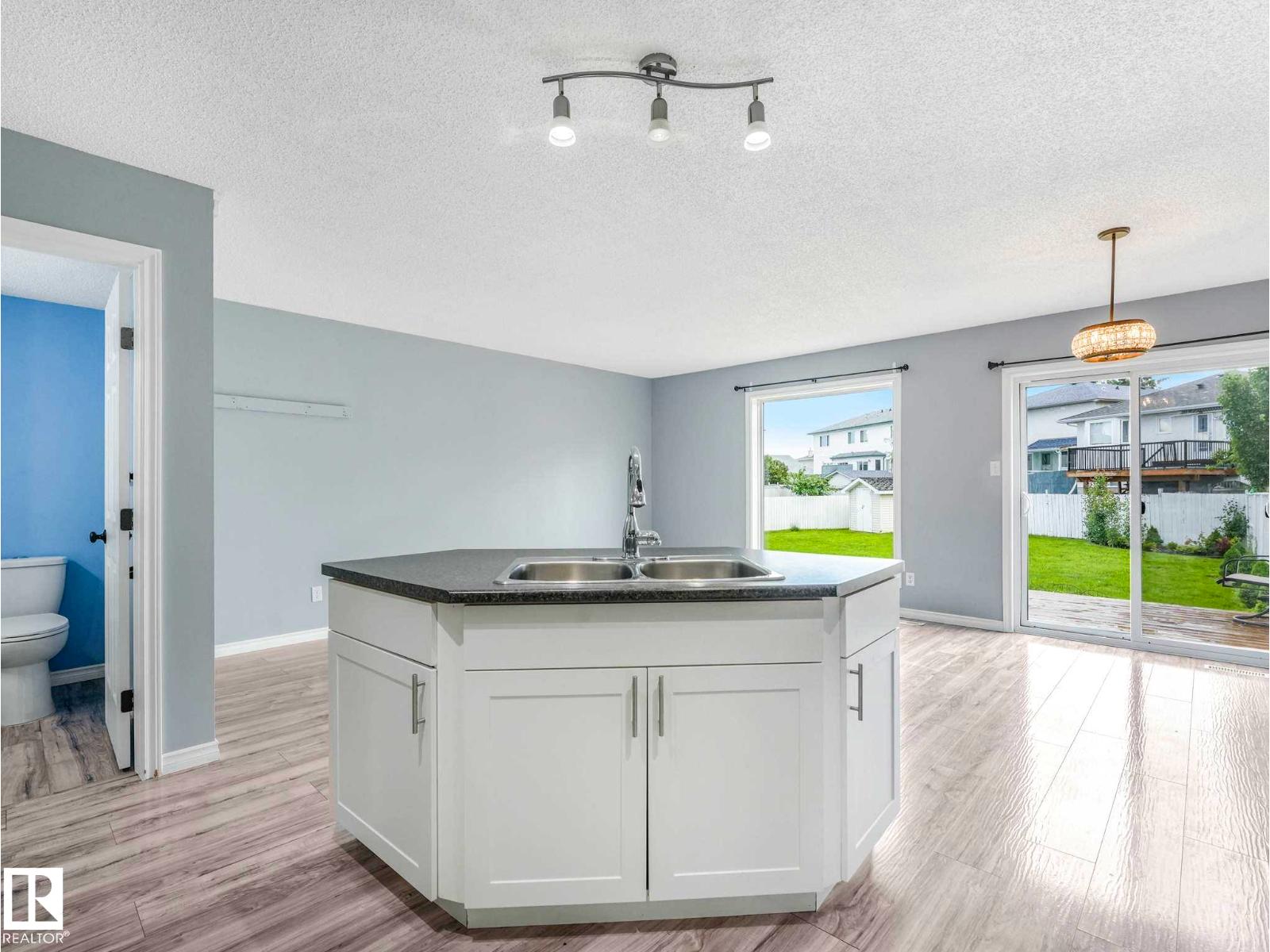 6828 159a Av Nw, Edmonton, Alberta  T5Z 3N9 - Photo 11 - E4494784