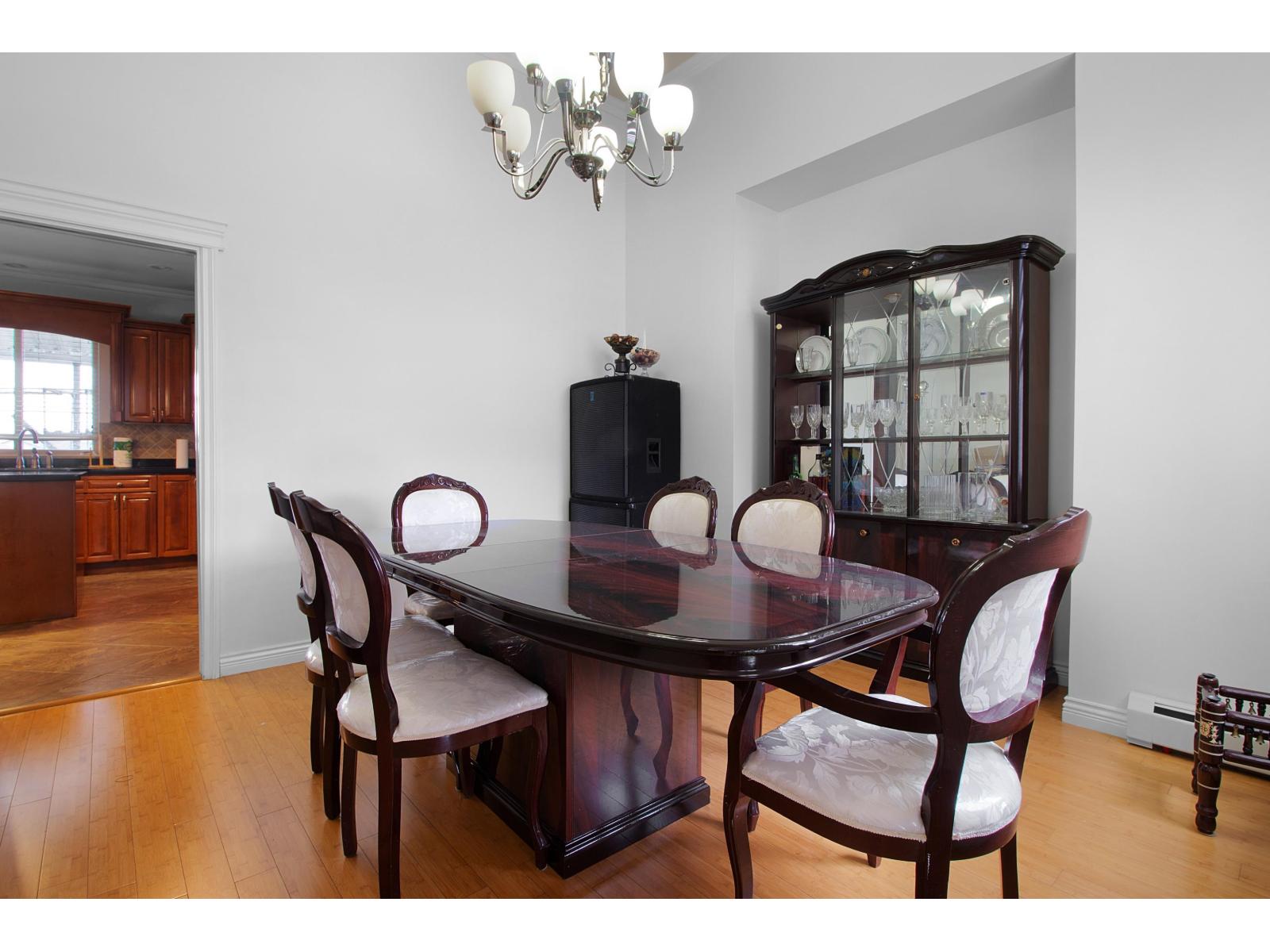 30546 Sapphire Place, Abbotsford, British Columbia  V2T 6Y5 - Photo 6 - R3137638