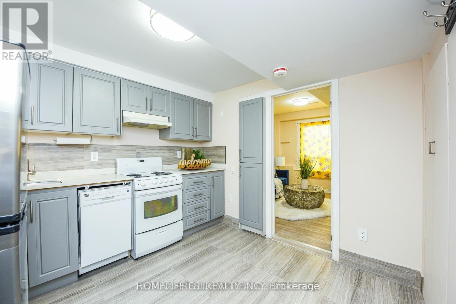 23 Myrtle Avenue, Toronto, Ontario  M4M 2A3 - Photo 2 - E13469098
