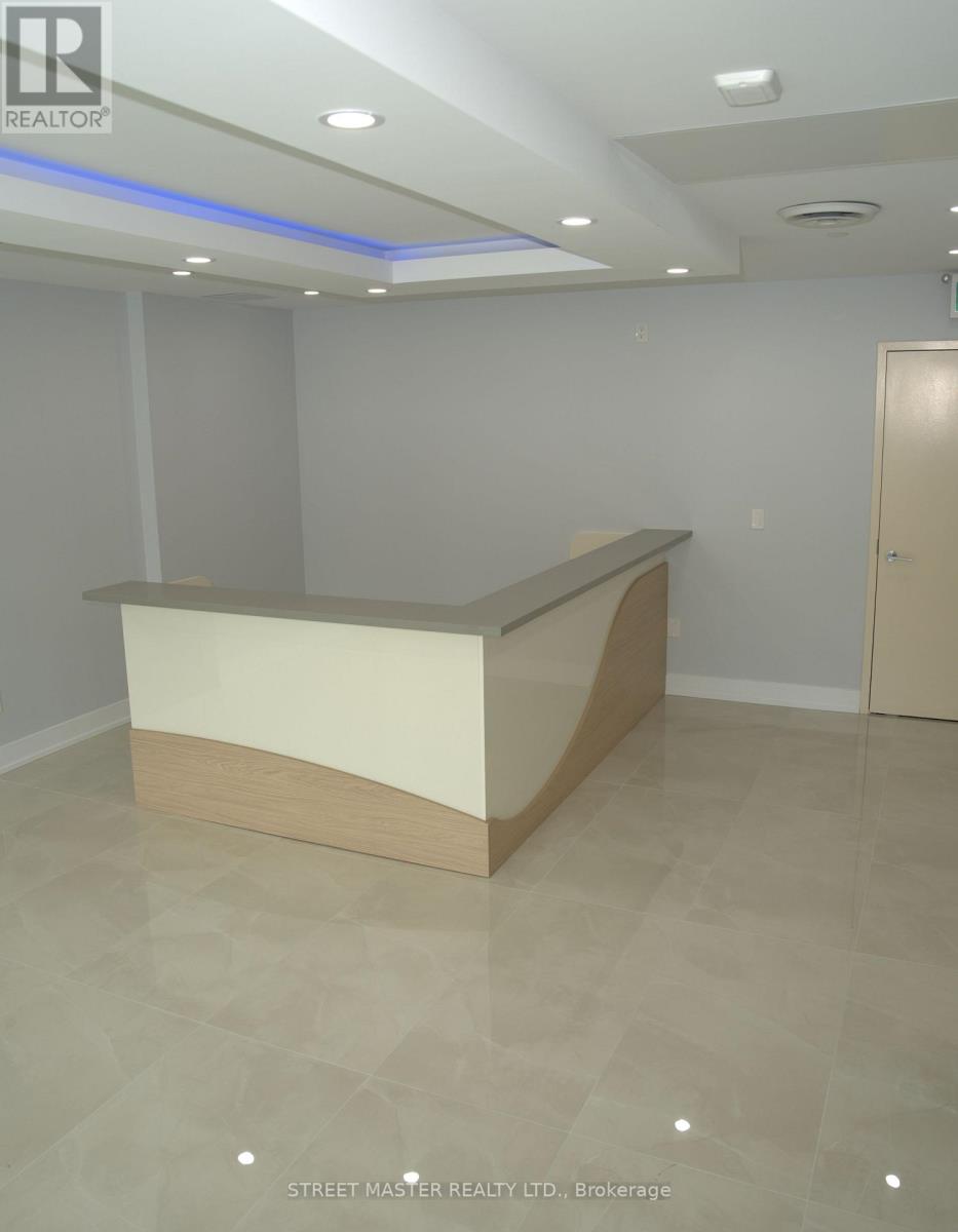 313-317 - 600 Dixon Road, Toronto, Ontario M9W 1J1 - Photo 15 - W12324149