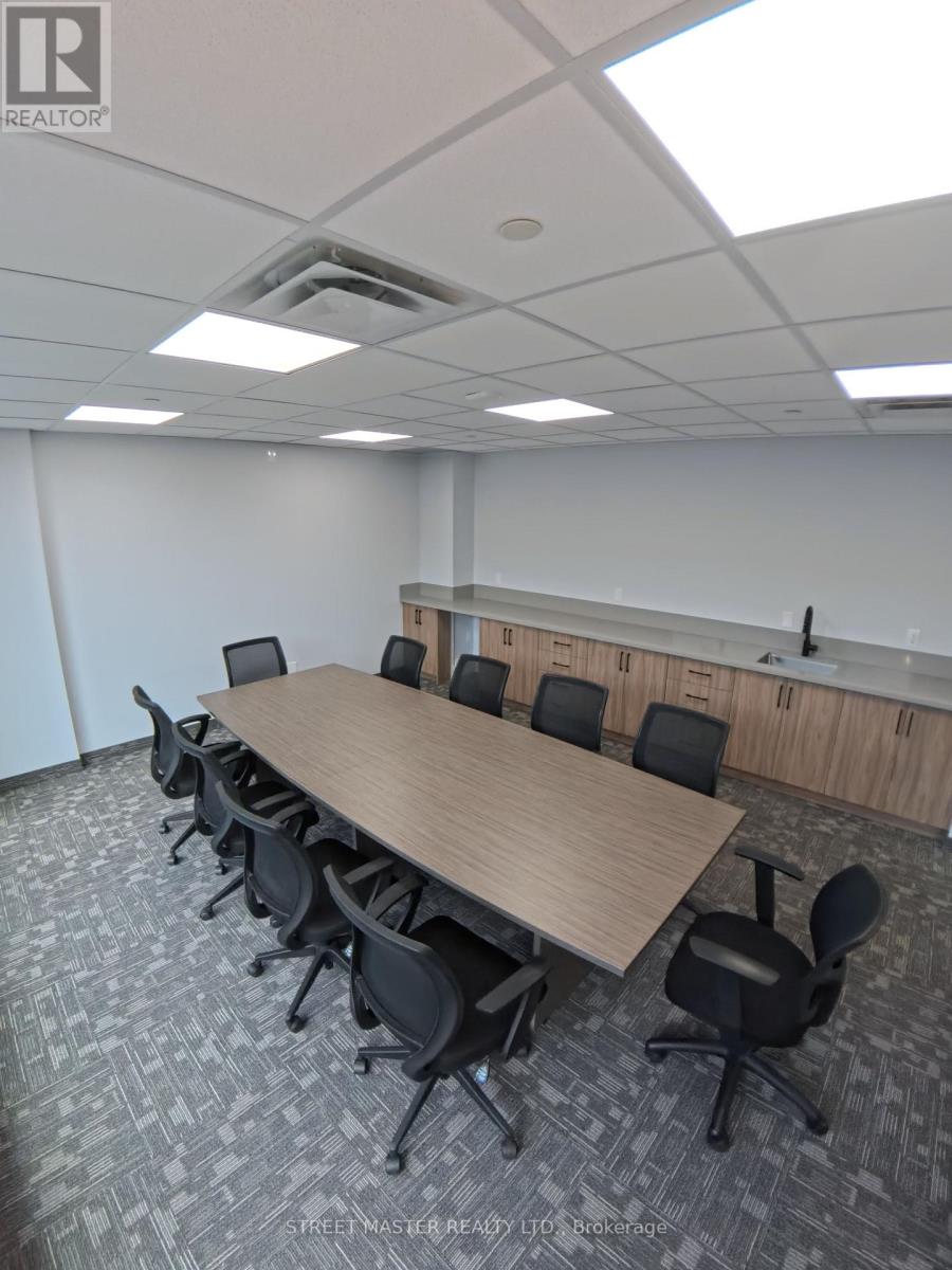 313-317 - 600 Dixon Road, Toronto, Ontario M9W 1J1 - Photo 7 - W12324149