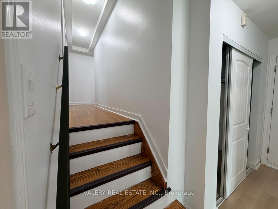 Main - 64 Lexington Ave Avenue, Toronto, Ontario M9V 2G8 - Photo 19 - W13469446