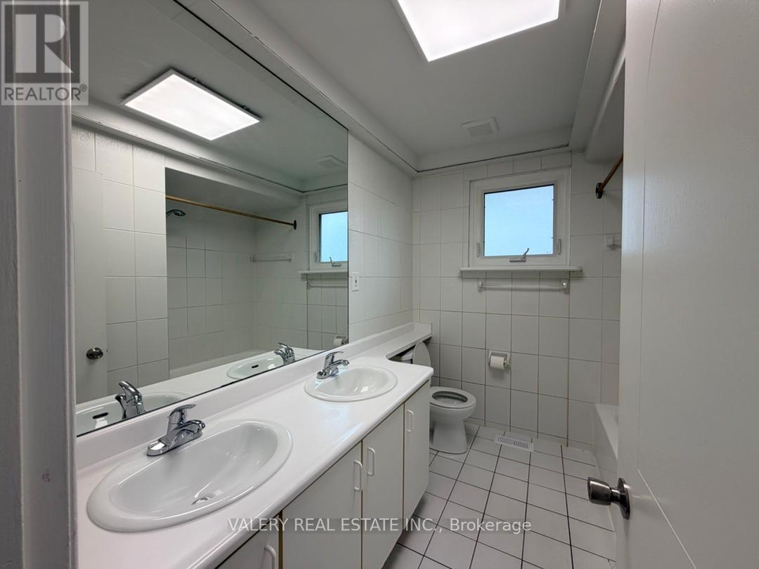 Main - 64 Lexington Ave Avenue, Toronto, Ontario M9V 2G8 - Photo 21 - W13469446
