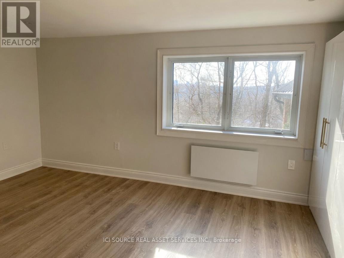 Main Fl - 172 Humbercrest Boulevard, Toronto, Ontario M6S 4L3 - Photo 3 - W13469502