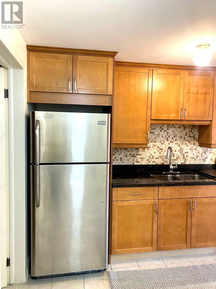 Main Fl - 172 Humbercrest Boulevard, Toronto, Ontario M6S 4L3 - Photo 9 - W13469502