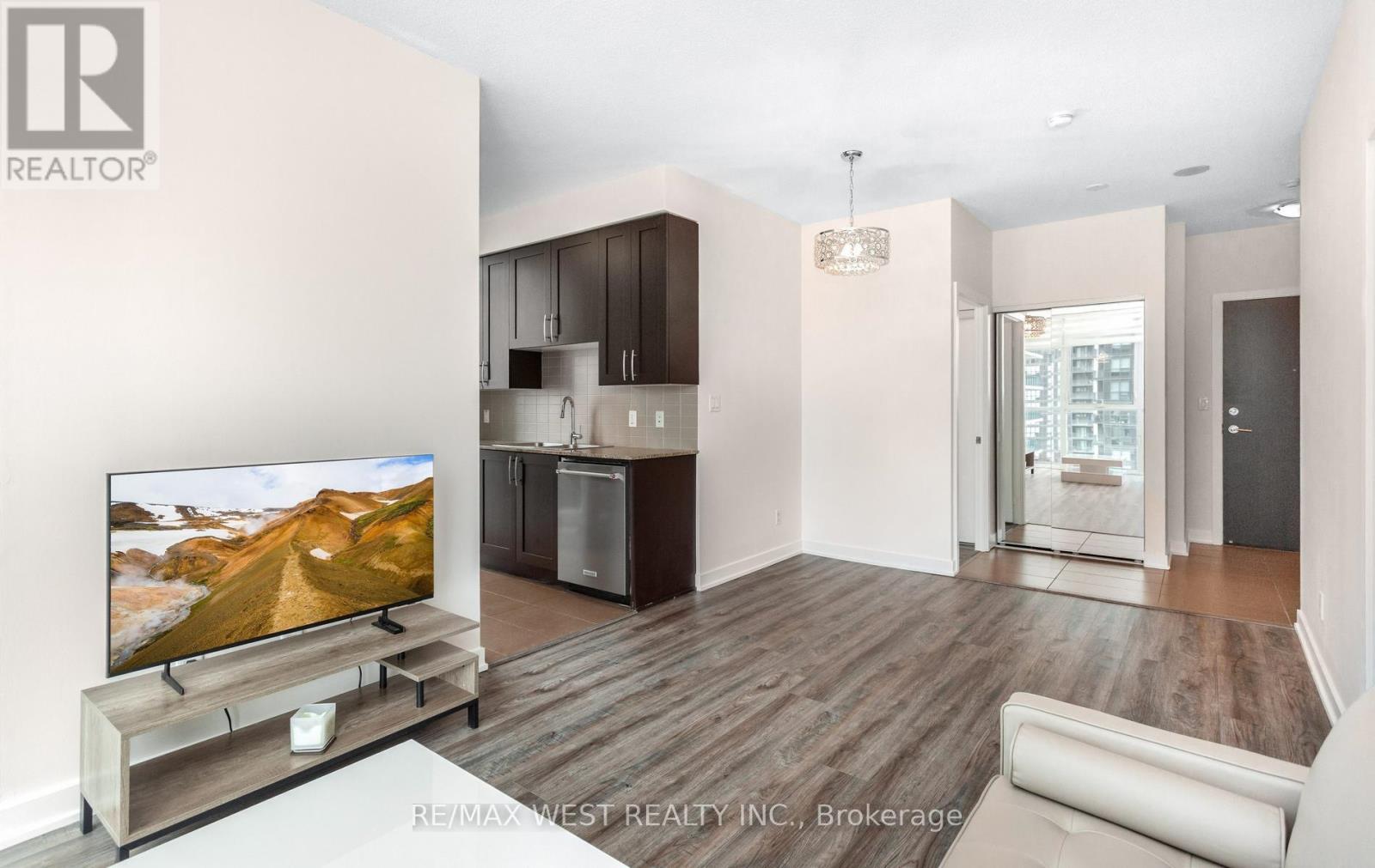 4070 Confederation Pkwy #1504 Parkway, Mississauga, Ontario L5B 0E9 - Photo 13 - W13469570