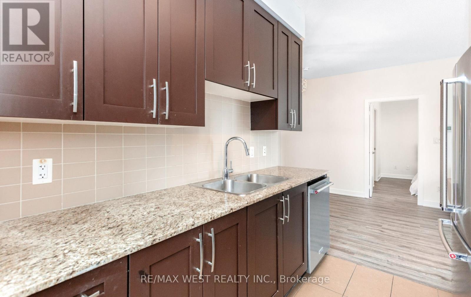4070 Confederation Pkwy #1504 Parkway, Mississauga, Ontario L5B 0E9 - Photo 18 - W13469570